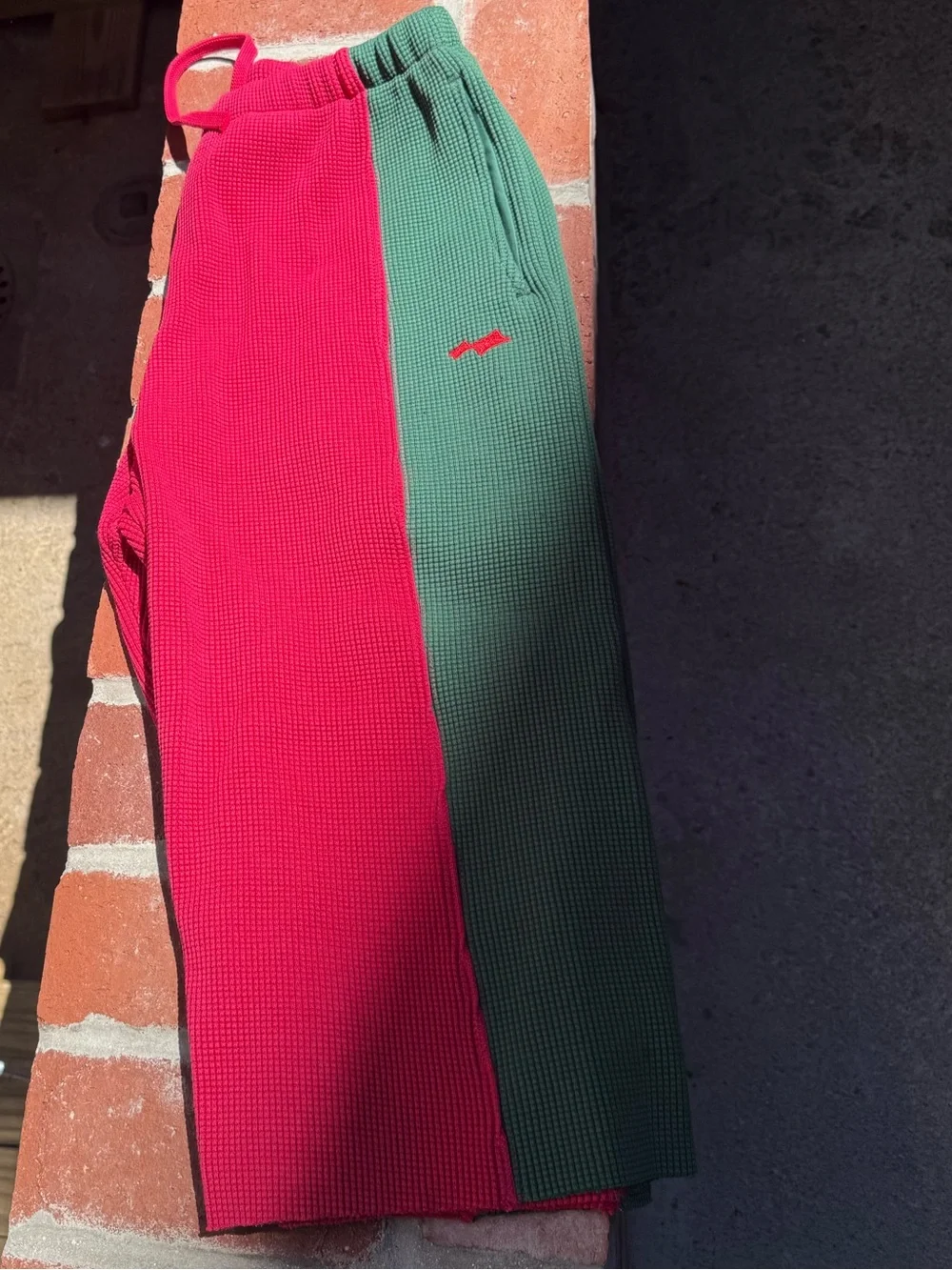 SKYLRK Waffle 3/4 Shorts Pink + Green S